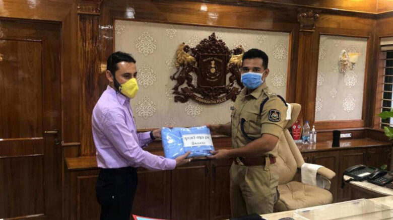 PPE Kit Distributed to Honorable SP of Sabarkantha from Gulzar-E-Wajeeh Trust Himatanagr